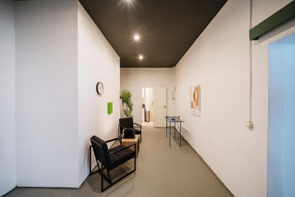 New 130M², Lounge Room, Im Herzen Berlins Berlim Exterior foto